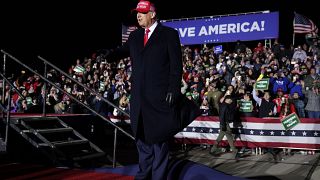 Дональд Трамп выступил перед сторонниками в Су-Сити, штат Айова, 3 ноября 2022 года.