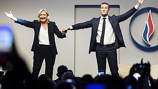 Marine Le Pen und ihr Nachfolger Jordan Bardella am Samstag beim Parteitag des Rassemblement National in Paris.