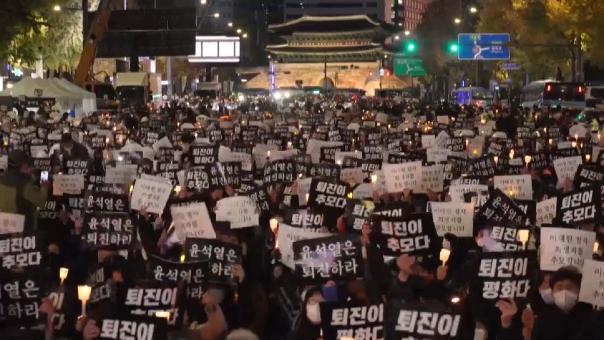 Vigils and rallies have been held across South Korea for those killed in last weekend's Halloween crowd crush.
