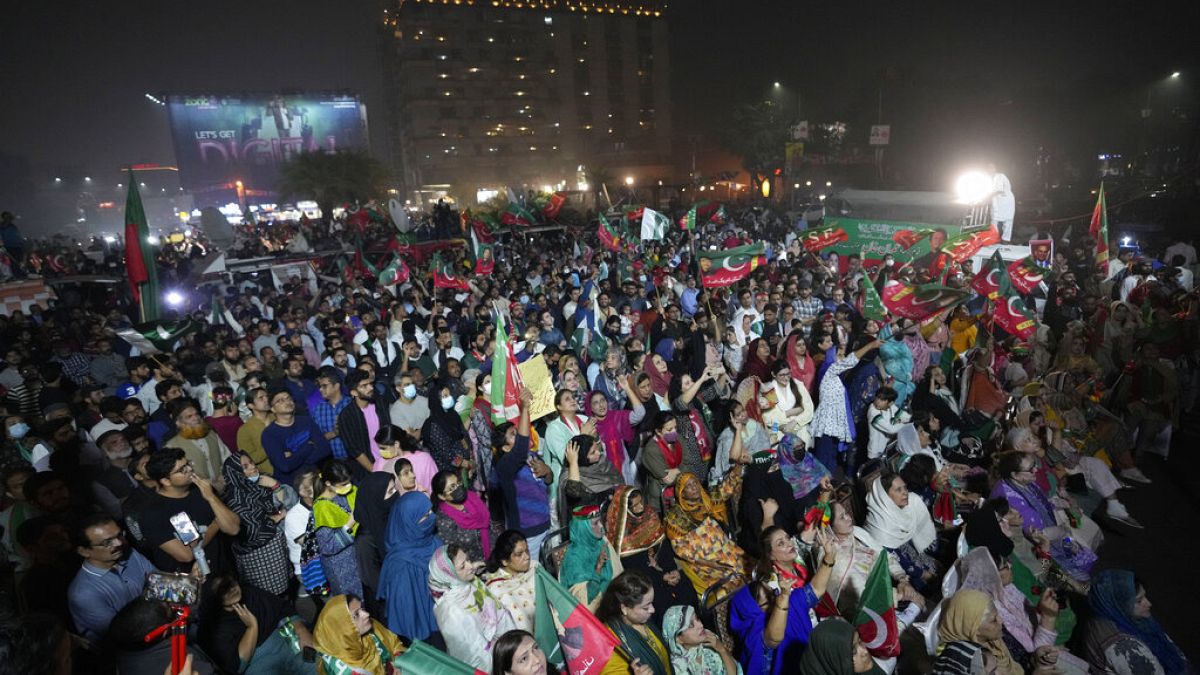 Tüntetés Lahore-ban