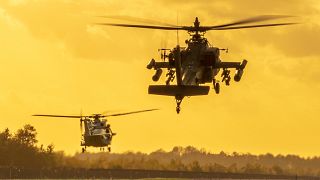 NH90 and Apache da Força Aérea holandesa