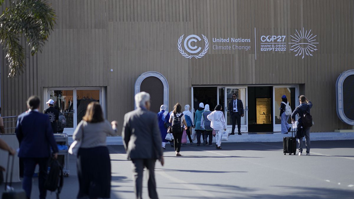 Вход в павильон Конференции ООН по климату в Шарм-эль-Шейхе