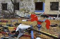 Разрушенная детская площадка в Покровске, Донецкая область, Украина