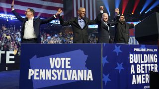 Τζο Μπάιντεν και Μπαράκ Ομπάμα σε προεκλογική συγκέντρωση του Δημοκρατικού Κόμματος στην Πενσλιβάνια