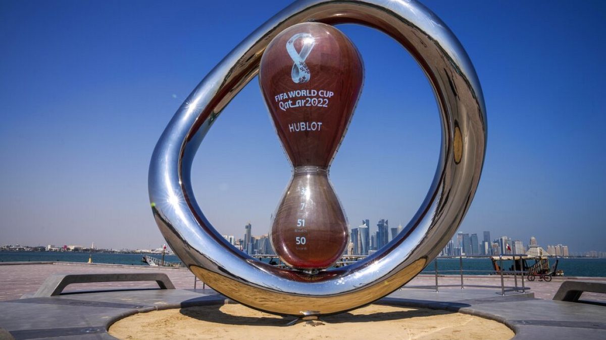A hivatalos FIFA Világkupa visszaszámláló óra Dohában, a katari fővárosban