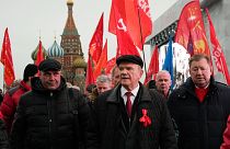 زعيم الحزب الشيوعي الروسي غينادي زيوغانوف خلال الاحتفال بذكرى الثورة البلشفية في موسكو