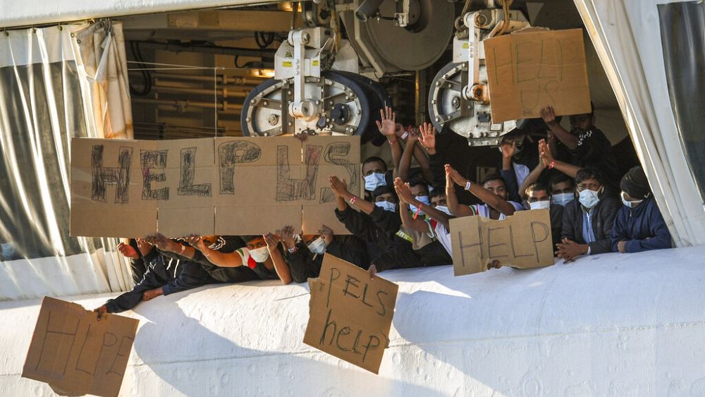 Italia: i migranti sono in sciopero della fame fino a quando non saranno autorizzati a scendere dalla nave