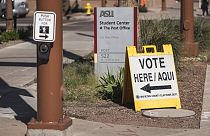 Sinal indicativo de assembleia de voto no Arizona