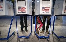 Un bureau de vote au Brooklyn Museum, à New York, le 08/11/2022