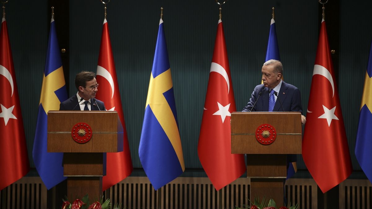 Cumhurbaşkanı Recep Tayyip Erdoğan, Cumhurbaşkanlığı Külliyesi'nde İsveç Başbakanı Ulf Kristersson ile görüştü