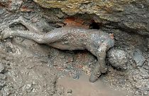 مجسمه کشف شده در محوطه حفاری‌ باستان‌شناسی در حوضچه‌های آب‌گرم  باستانی  در«سان کاسیانو دی باگنی» نزدیک شهر سی‌ینا
