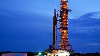 صاروخ القمر التابع لناسا المقرر لمهمة أرتميس إلى القمر في كيب كانافيرال بولاية فلوريدا.