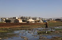 Suriye'nin kuzeybatısında açıktan akan kanalizasyon kanalları depremden önce de tehlike oluşturuyordu