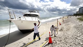 Яхту выбросило на берег Помпано-Бич, Флорида