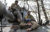 Украинские военные на подступах к окраинам Херсона