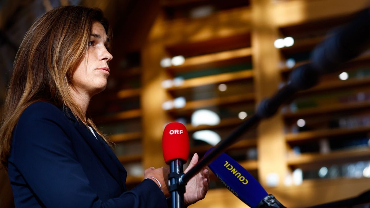 Varga Judit igazságügyi miniszter nyilatkozik a sajtónak Brüsszelben