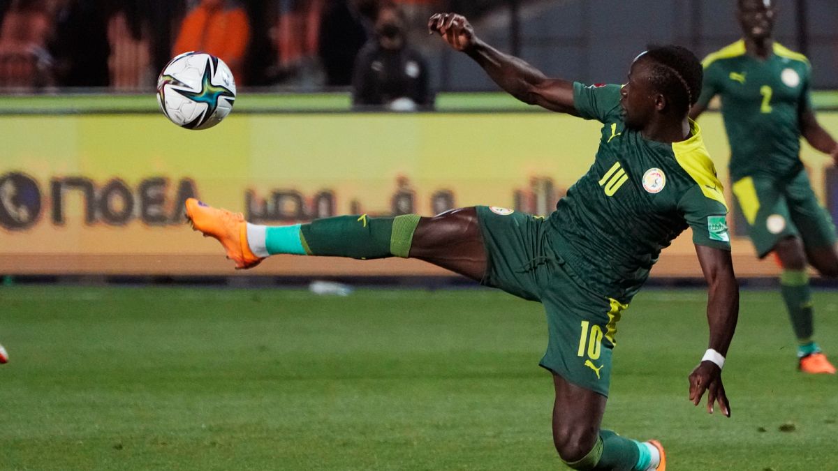 اللاعب السنغالي ساديو مانيه في مباراة ضد المنتخب المصري، 11 نوفمبر 2022