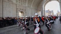 الاحتفال بيوم الهدنة في النصب التذكاري لبوابة مينين للمفقودين في إيبرس، بلجيكا  11 نوفمبر 2022