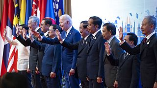 Οι πρόεδροι ΗΠΑ, Ινδονησίας και Φιλιππίνων και οι πρωθυπουργοί Σιγκαπούρης, Ταϊλάνδης, Βιεντάμ και Καμπόζης στη Σύνοδο της ASEAN