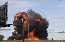 الحريق الكبير الناتج عن اصطدام طائريتين أمريكيتين خلال عرض في تكساس