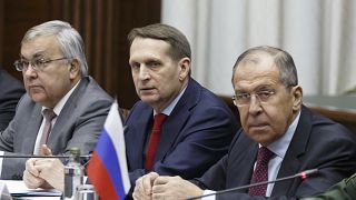 Ο Σεργκέι Ναρίσκιν (στην μέση) δίπλα από τον Υπουργό Εξωτερικών της Ρωσίας, Σεργκέι Λαβρόφ - φωτό αρχείου