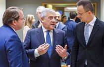 Szijjártó Péter Brüsszelben, Antonio Tajani olasz külügyminiszterrel és Várhelyi Olivér bővítési biztossal