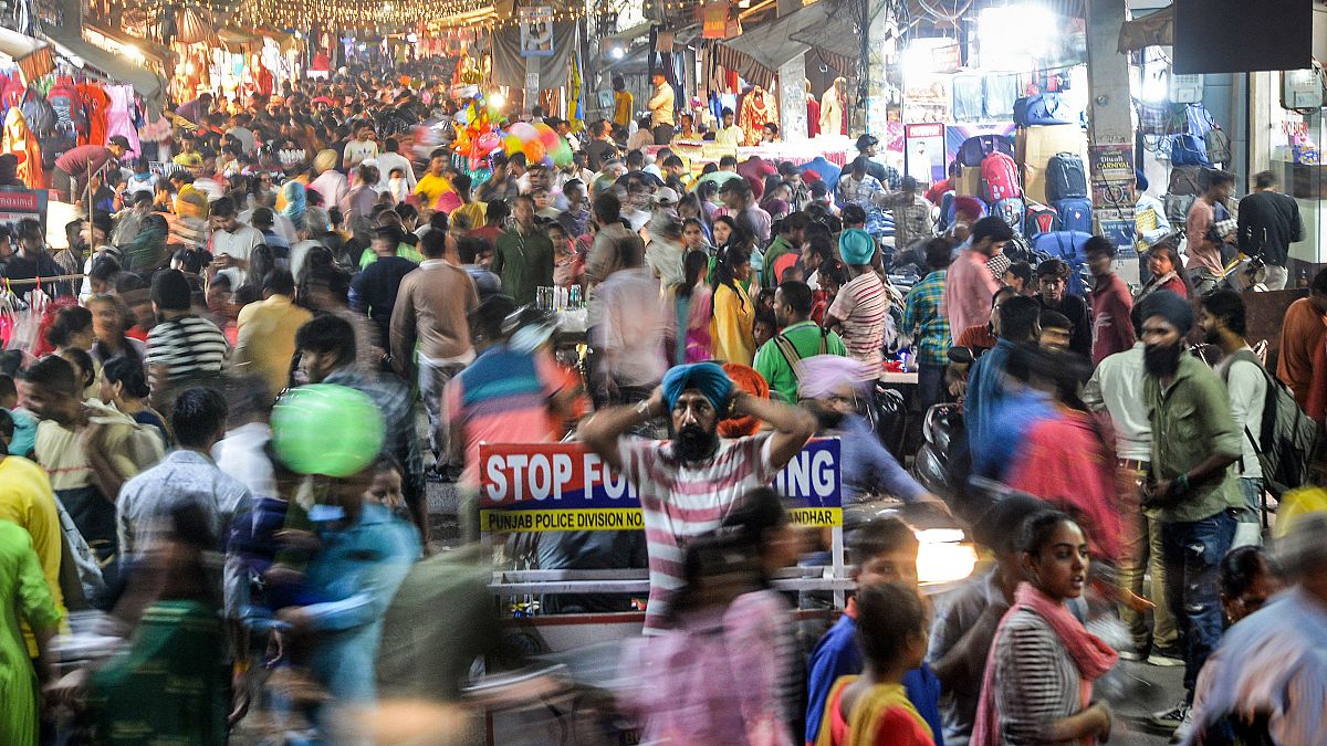 سوق في جالاندهار بالهند. 
