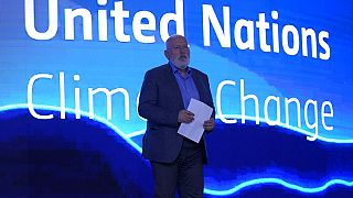 Frans Timmermans, vicepresidente ejecutivo de la Comisión Europea, espera para hablar en la Cumbre del Clima de la ONU COP27, el martes 15 de noviembre de 2022