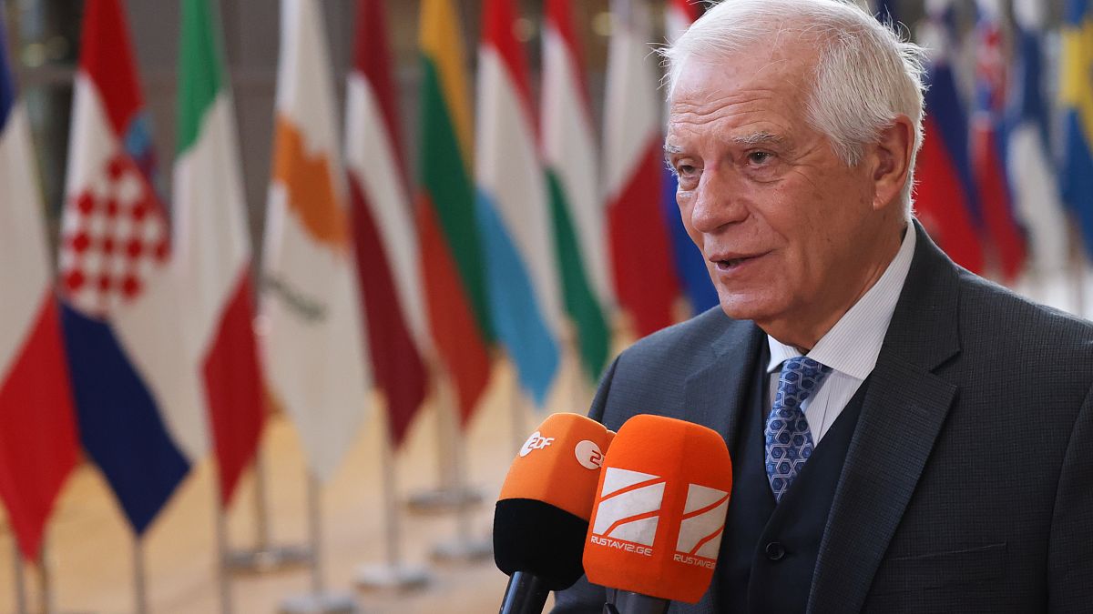 Az EU külügyi főképviselője, Josep Borrell nyilatkozatot ad az uniós Védelmi Tanács ülése után 2022.11.15-én