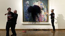 Attacke mit Öl auf ein Gemälde von Klimt im Leopold Museum in Wien