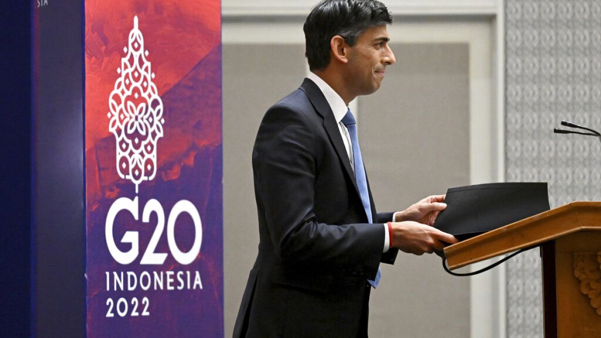 Rishi Sunak brit miniszterelnök a G20-as csúcson Indonéziában