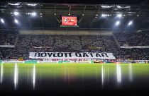 Katar-Protest der Fans des SC Freiburg am 13.11.22 während des Spiels gegen Union Berlin