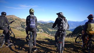 Turismo alpino, non solo neve: dal trail running alla mountain bike