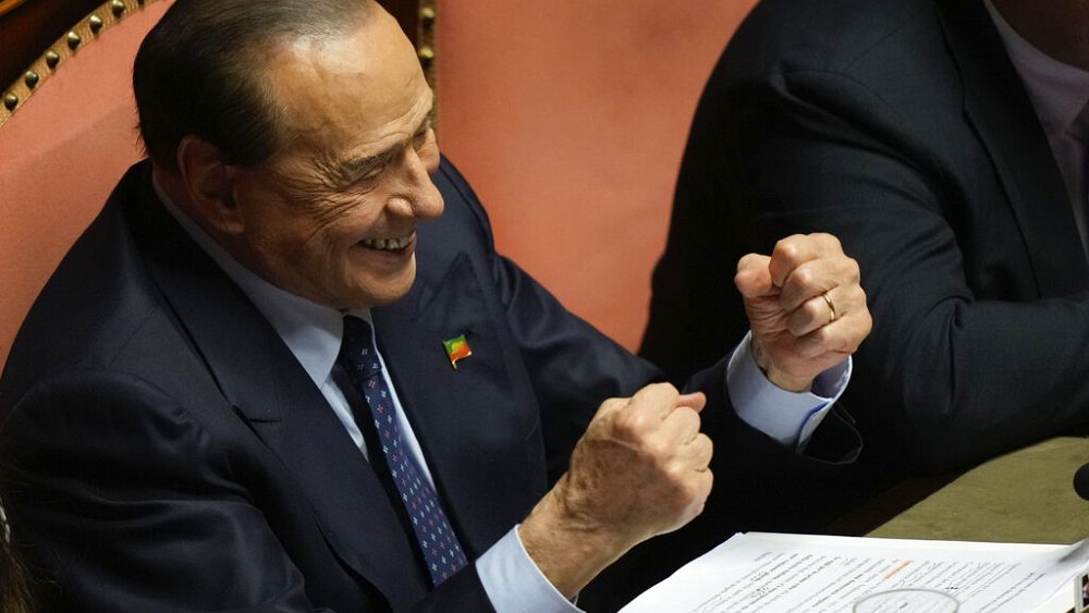 Berlusconi ha promesso ‘autobus pieni di prostitute’ per tifare i calciatori del Monza