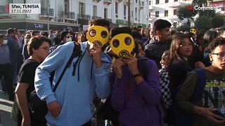 Tausende Menschen protestieren gegen die Müllkrise im tunesischen Sfax