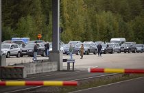 Archives : véhicules arrêtés à la frontière russe au poste de douane finlandais de Vaalimaa , le 23 septembre 2022