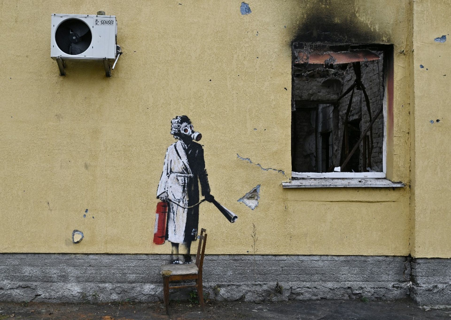 Larte Di Banksy In Ucraina Sette Opere Per Denunciare La Follia Della Guerra Euronews 3438