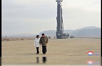El dirigente norcoreano Kim Jong-un junto a su hija.