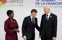 الرئيس التونسي والأمينة العامة للمنظمة الدولية للفرنكوفونية، يستقبلان الرئيس الفرنسي إيمانويل ماكرون جربة - تونس 19/11/2022