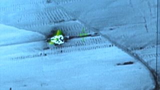 Fotograma de un video de dron de objetivos supuestamente atacados en el norte de Siria e Irak