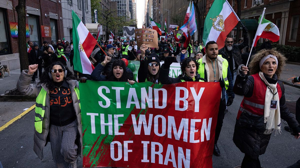 مظاهرات في أمريكا دعما للشعب الإيراني