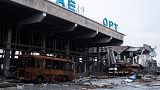 Разрушенное здание херсонского международного аэропорта в селе Чернобаевка на окраине Херсона