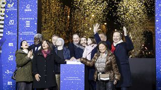 Cerimónia de lançamento de luzes de Natal em Paris
