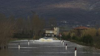 Fortes chuvas provocaram cheias na Albânia