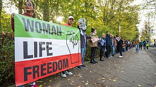 Διαδήλωση υπέρ των γυναικών του Ιράν στη Γερμανία