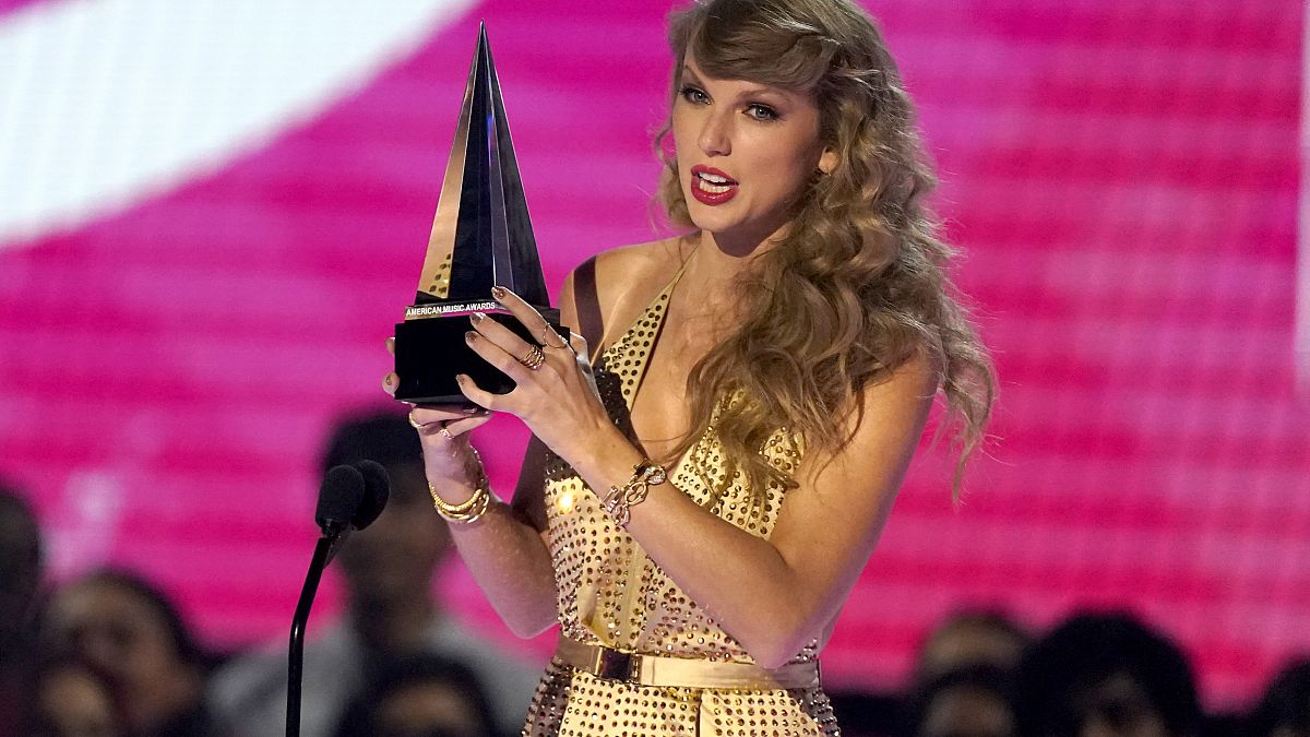 Swift has won 40 AMAs to date