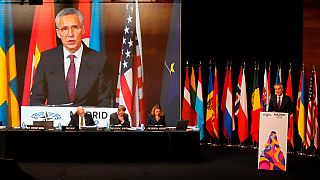 le patron de de l'OTAN Jens Stoltenberg, s'exprime lors de la 68e session annuelle de l'Assemblée parlementaire de l'OTAN à Madrid, 21 novembre 2022.