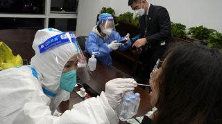 Testes ao vírus da Covid-19 na China