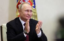 Rusya Devlet Başkanı Vladimir Putin nükleer enerjiyle çalışan buzkıran gemisinin denize indirilmesini alkışladı
