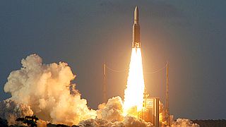 Archives : décollage de la fusée Ariane 5 de Kourou (Guyane française), le 12/02/2005
